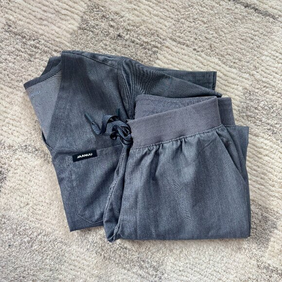 JAANUU scrub set - worn once! - Picture 4 of 4
